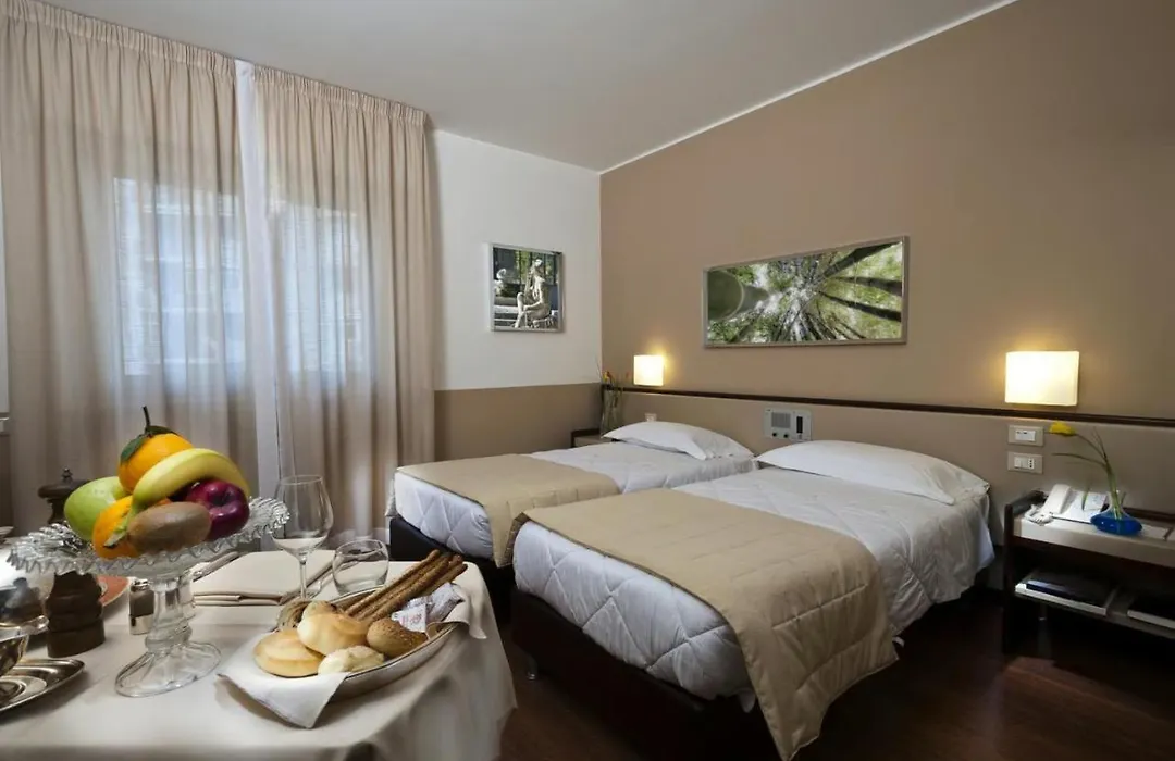 Hotel Mediterranea-1